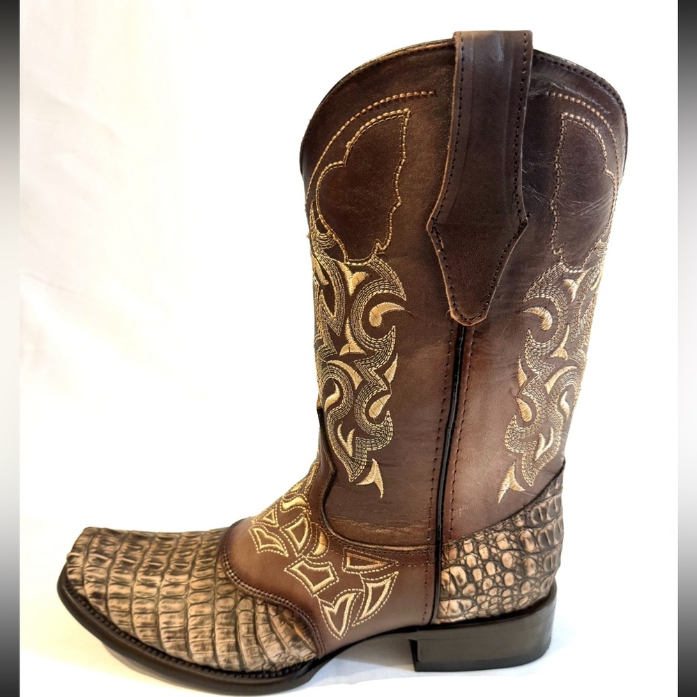 Men’s western boots for rodeo!!